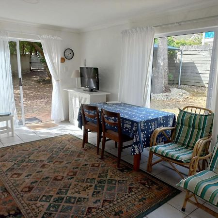 Onrus Garden Cottage, Sunny And Spacious Hermanus Exterior photo